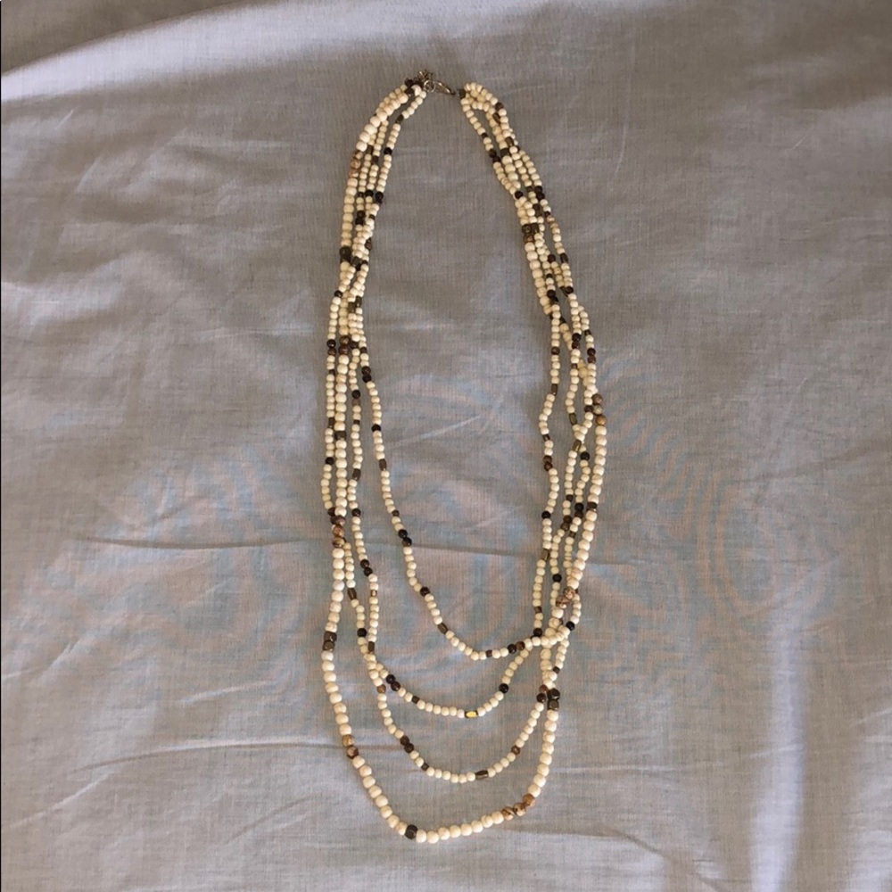 White and gold beaded necklace